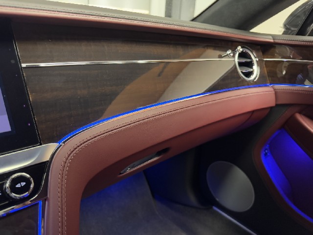 BENTLEY CONTINENTAL 2021 Image 48