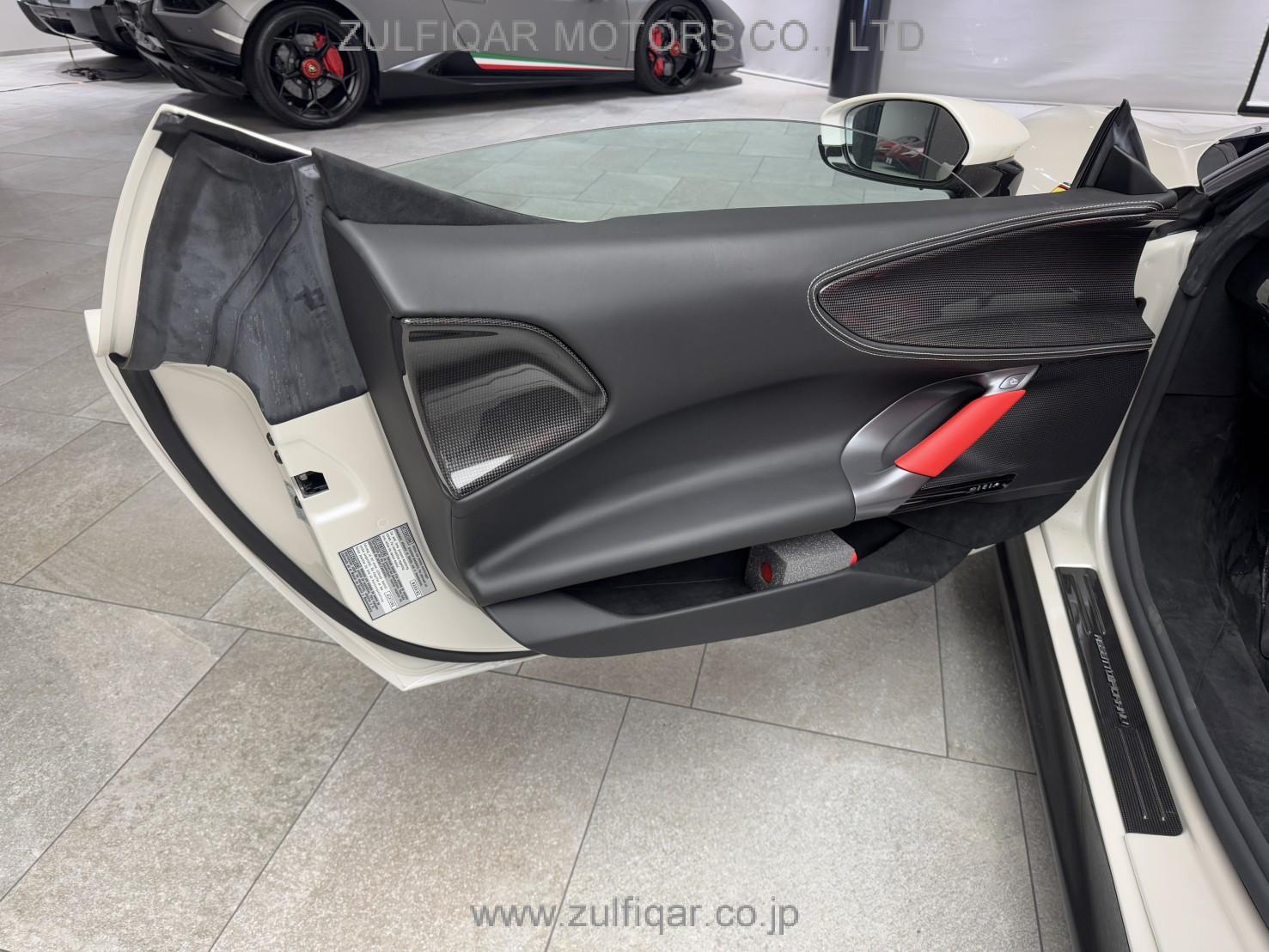 FERRARI SF90 SPIDER 2022 Image 12