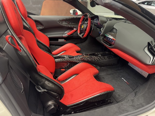 FERRARI SF90 SPIDER 2022 Image 19