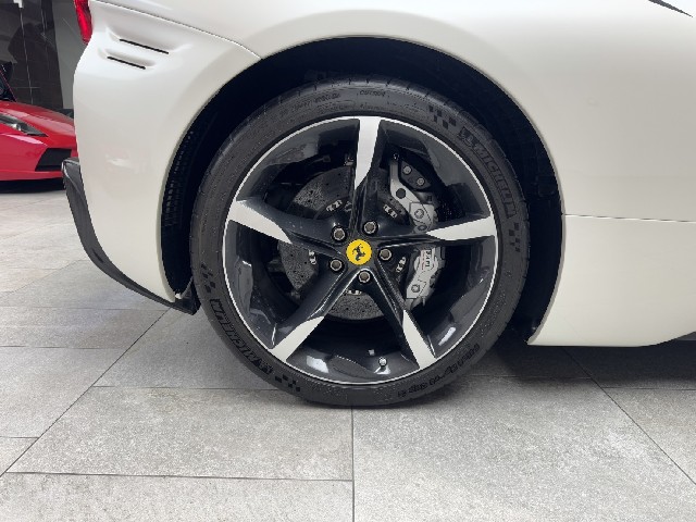 FERRARI SF90 SPIDER 2022 Image 25