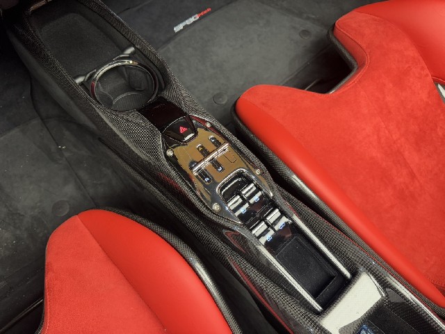 FERRARI SF90 SPIDER 2022 Image 50