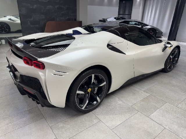 FERRARI SF90 SPIDER 2022 Image 61