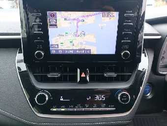 TOYOTA COROLLA TOURING 2020 Image 10