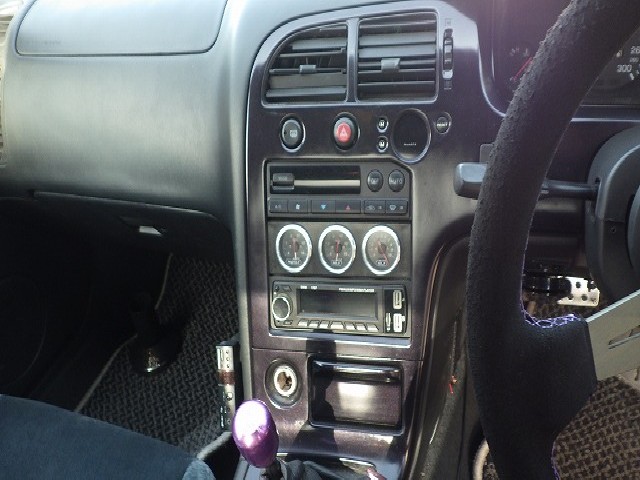 NISSAN SKYLINE 1995 Image 19