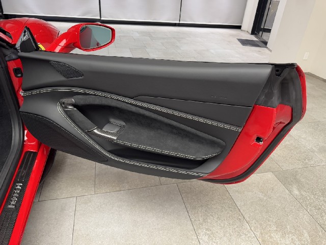 FERRARI F8 SPIDER 2022 Image 31