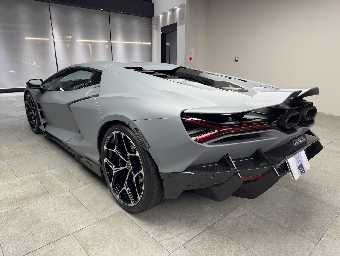 LAMBORGHINI REVUELTO 2025 Image 15