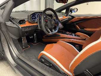 LAMBORGHINI REVUELTO 2025 Image 17