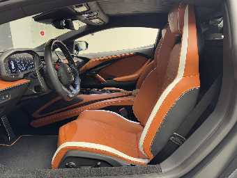 LAMBORGHINI REVUELTO 2025 Image 18