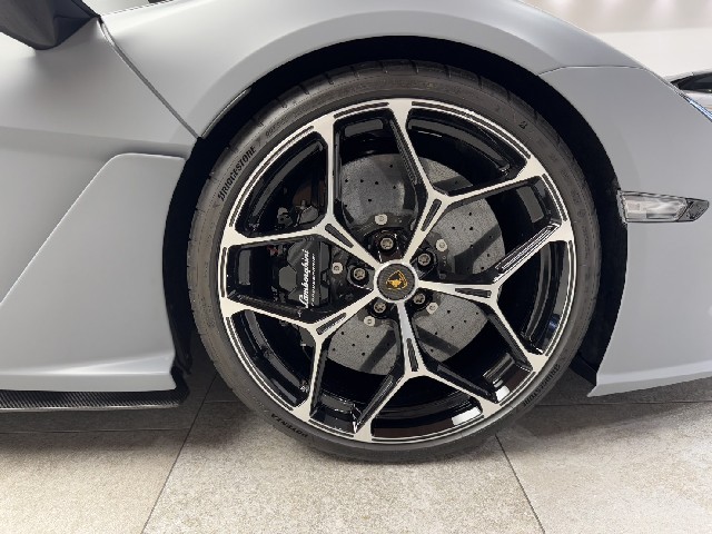 LAMBORGHINI REVUELTO 2025 Image 34