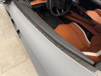 LAMBORGHINI REVUELTO 2025 Image 32