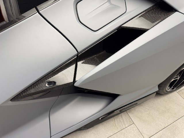 LAMBORGHINI REVUELTO 2025 Image 40