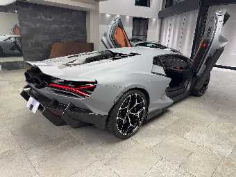 LAMBORGHINI REVUELTO 2025 Image 5