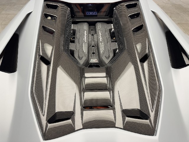 LAMBORGHINI REVUELTO 2025 Image 45