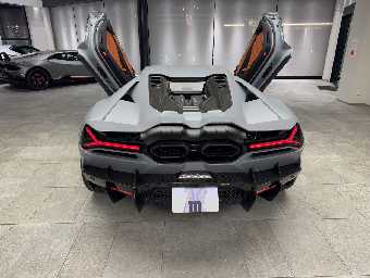 LAMBORGHINI REVUELTO 2025 Image 6
