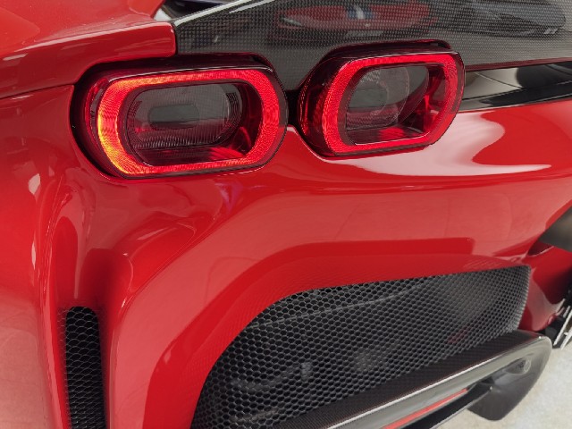 FERRARI SF90 STRADALE 2021 Image 36