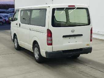 TOYOTA HIACE 2015 Image 2
