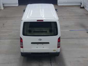 TOYOTA HIACE 2015 Image 3