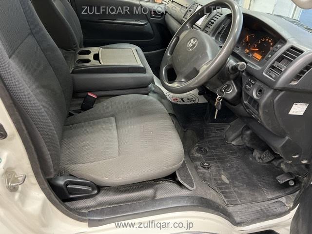 TOYOTA HIACE 2015 Image 4