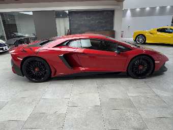 LAMBORGHINI AVENTADOR 2016 Image 12