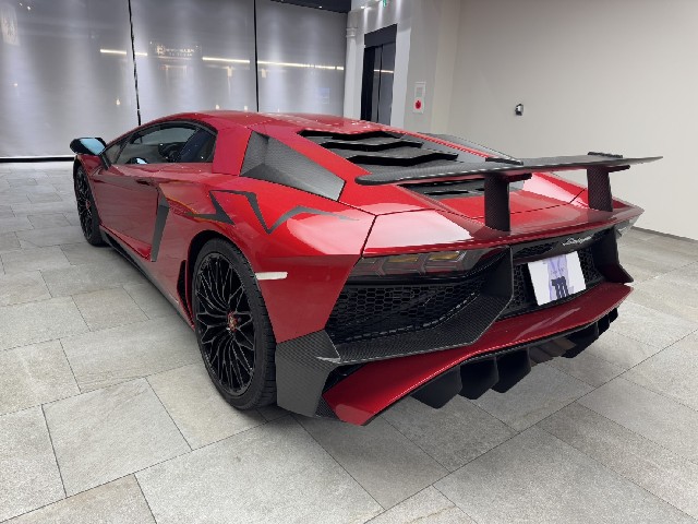 LAMBORGHINI AVENTADOR 2016 Image 21