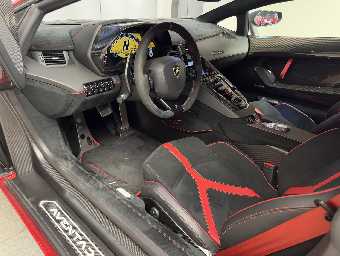 LAMBORGHINI AVENTADOR 2016 Image 17