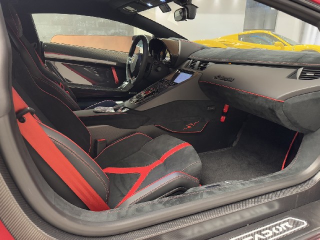 LAMBORGHINI AVENTADOR 2016 Image 26