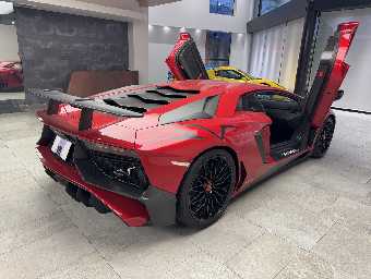 LAMBORGHINI AVENTADOR 2016 Image 5