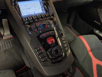 LAMBORGHINI AVENTADOR 2016 Image 48