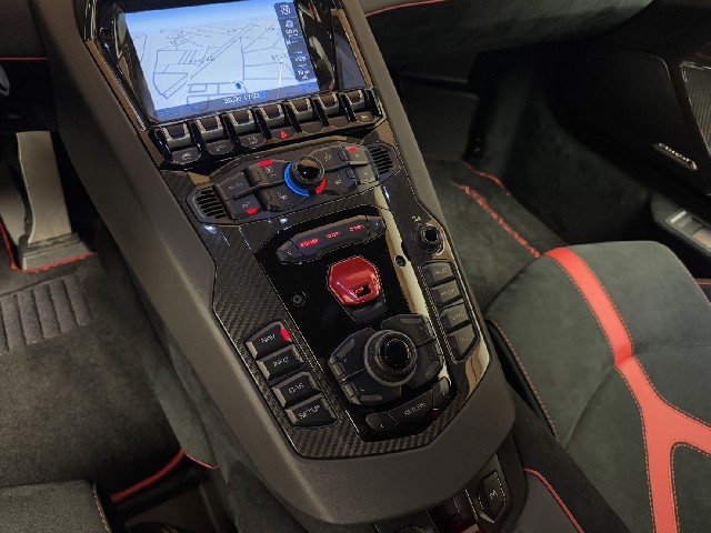 LAMBORGHINI AVENTADOR 2016 Image 54