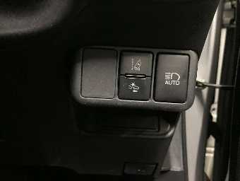 TOYOTA AQUA 2017 Image 12