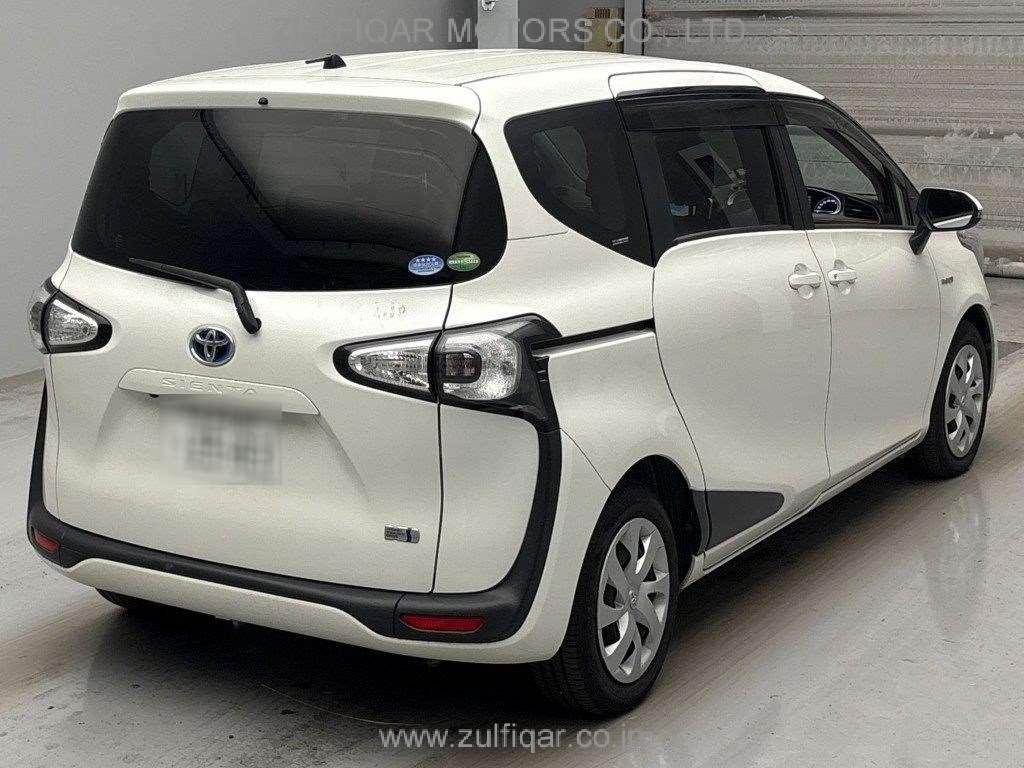 TOYOTA SIENTA 2017 Image 2