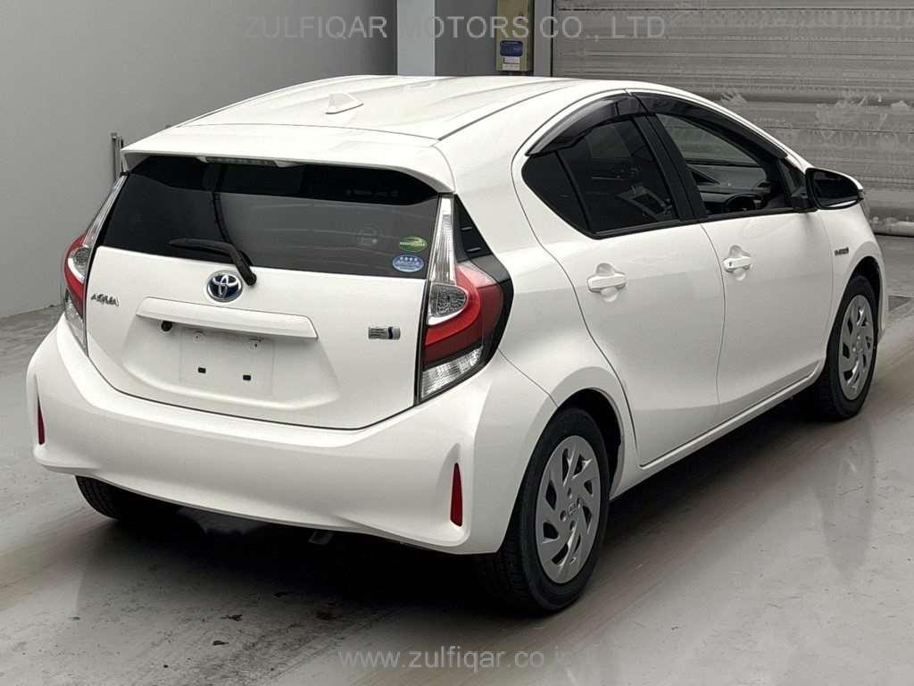 TOYOTA AQUA 2019 Image 2