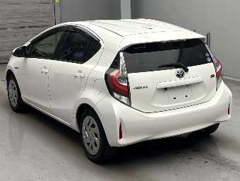 TOYOTA AQUA 2019 Image 4