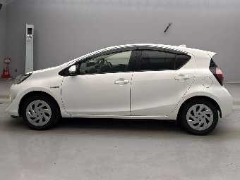 TOYOTA AQUA 2019 Image 5