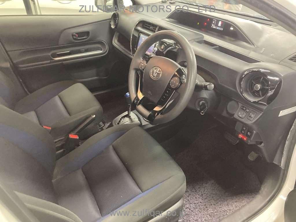 TOYOTA AQUA 2019 Image 7