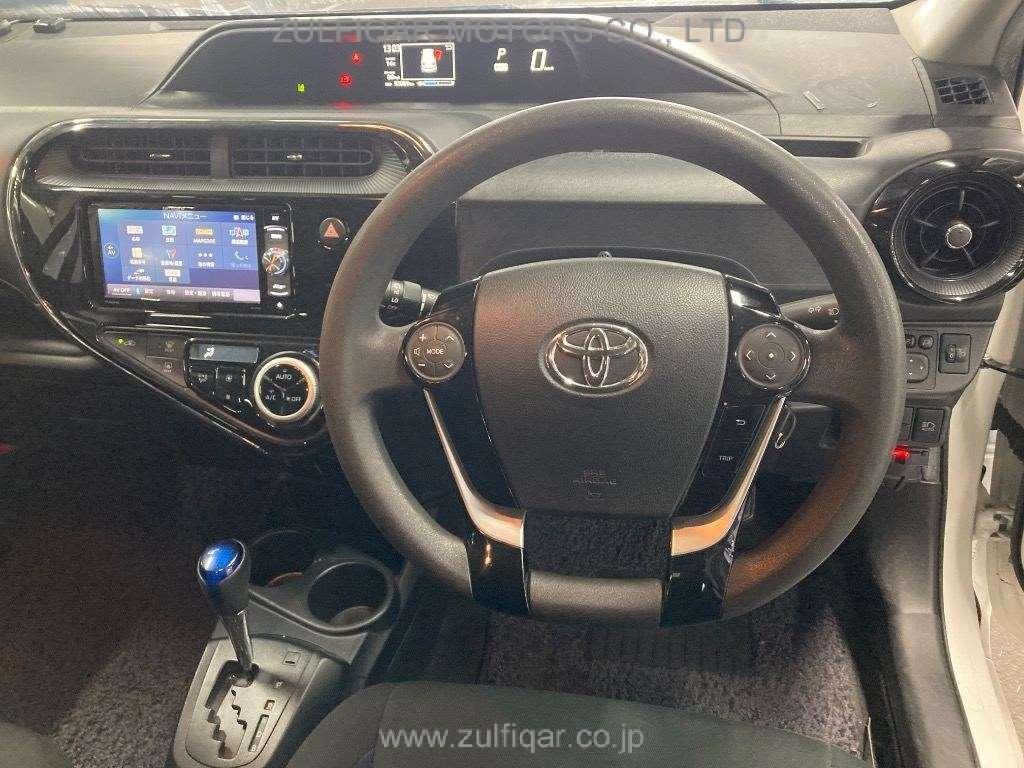 TOYOTA AQUA 2019 Image 9