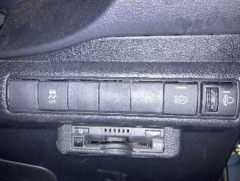 TOYOTA COROLLA TOURING 2020 Image 12