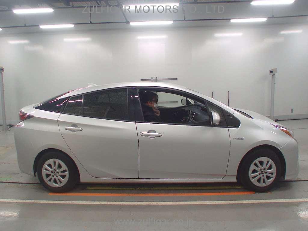 TOYOTA PRIUS 2018 Image 3