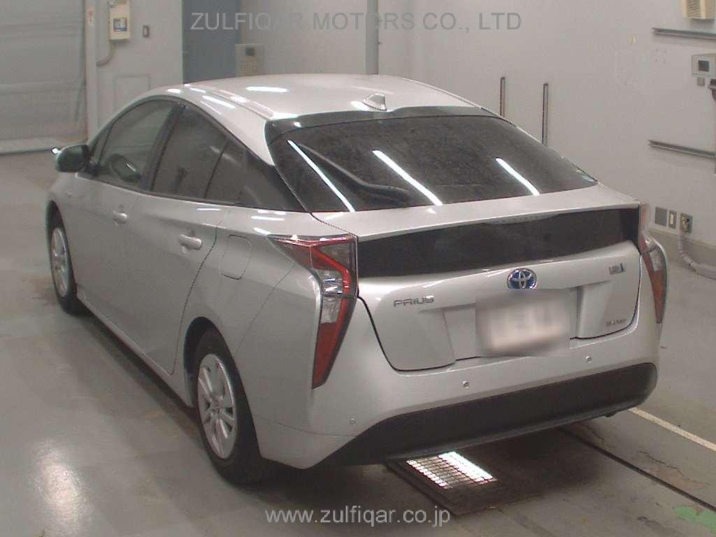 TOYOTA PRIUS 2018 Image 6