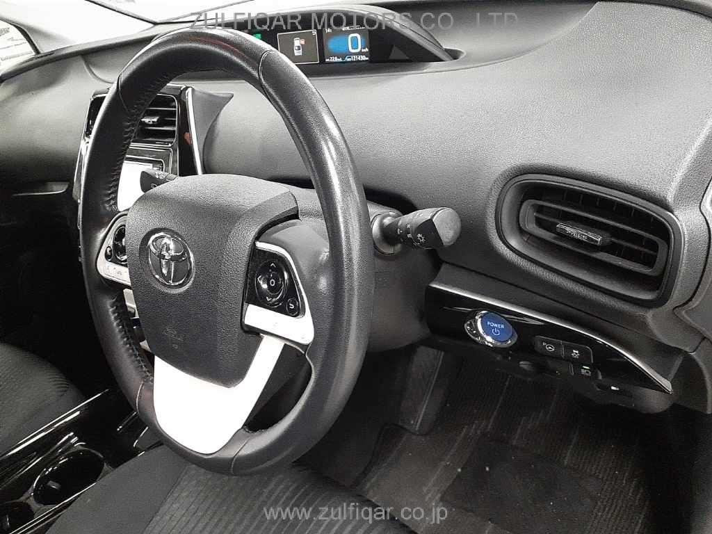 TOYOTA PRIUS 2018 Image 7