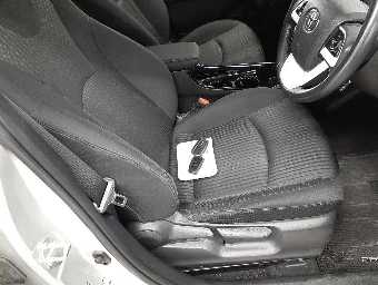 TOYOTA PRIUS 2018 Image 8