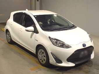 TOYOTA AQUA 2019 Image 3