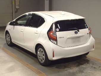 TOYOTA AQUA 2019 Image 4