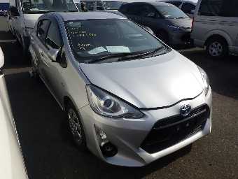 TOYOTA AQUA 2015 Image 2