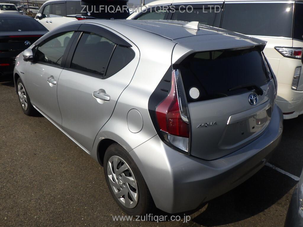 TOYOTA AQUA 2015 Image 12