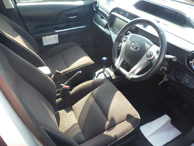 TOYOTA AQUA 2015 Image 21