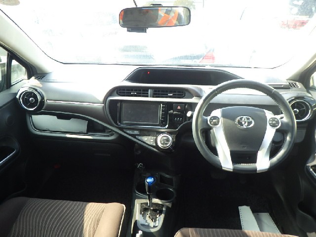 TOYOTA AQUA 2015 Image 22
