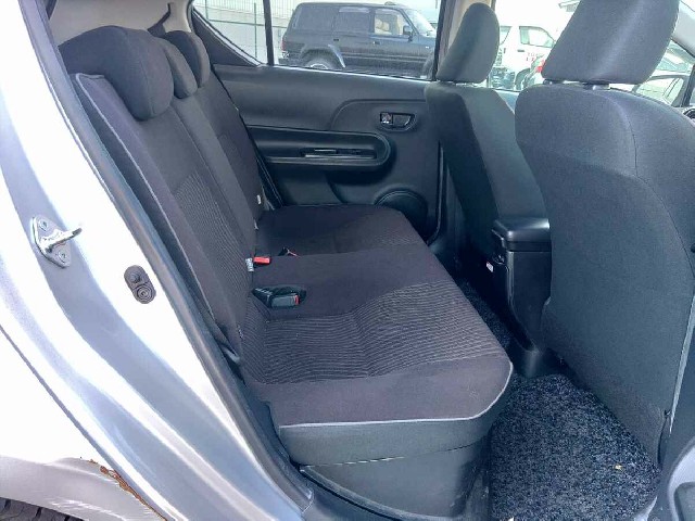 TOYOTA AQUA 2015 Image 24