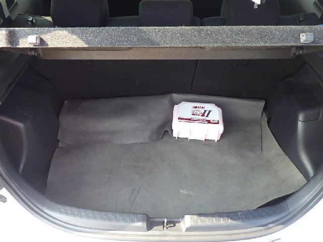 TOYOTA AQUA 2015 Image 26