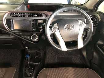 TOYOTA AQUA 2015 Image 6